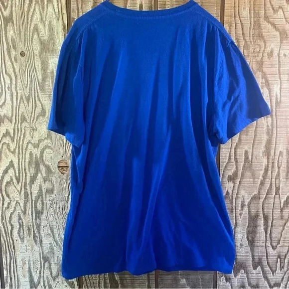 Old Navy “&” Symbol T-Shirt - Picture 3 of 3